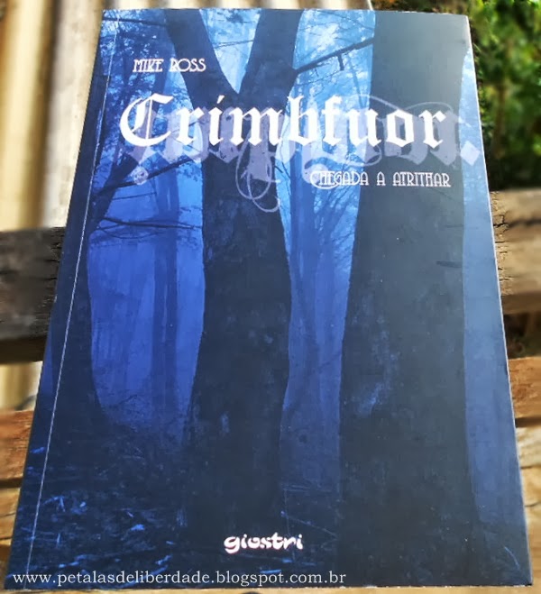 capa do livro "Crimbfuor - Chegada a Atrithar", Mike Ross, Giostri