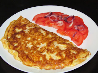 Omleta umpluta cu cascaval / Cheese Stuffed Omelette