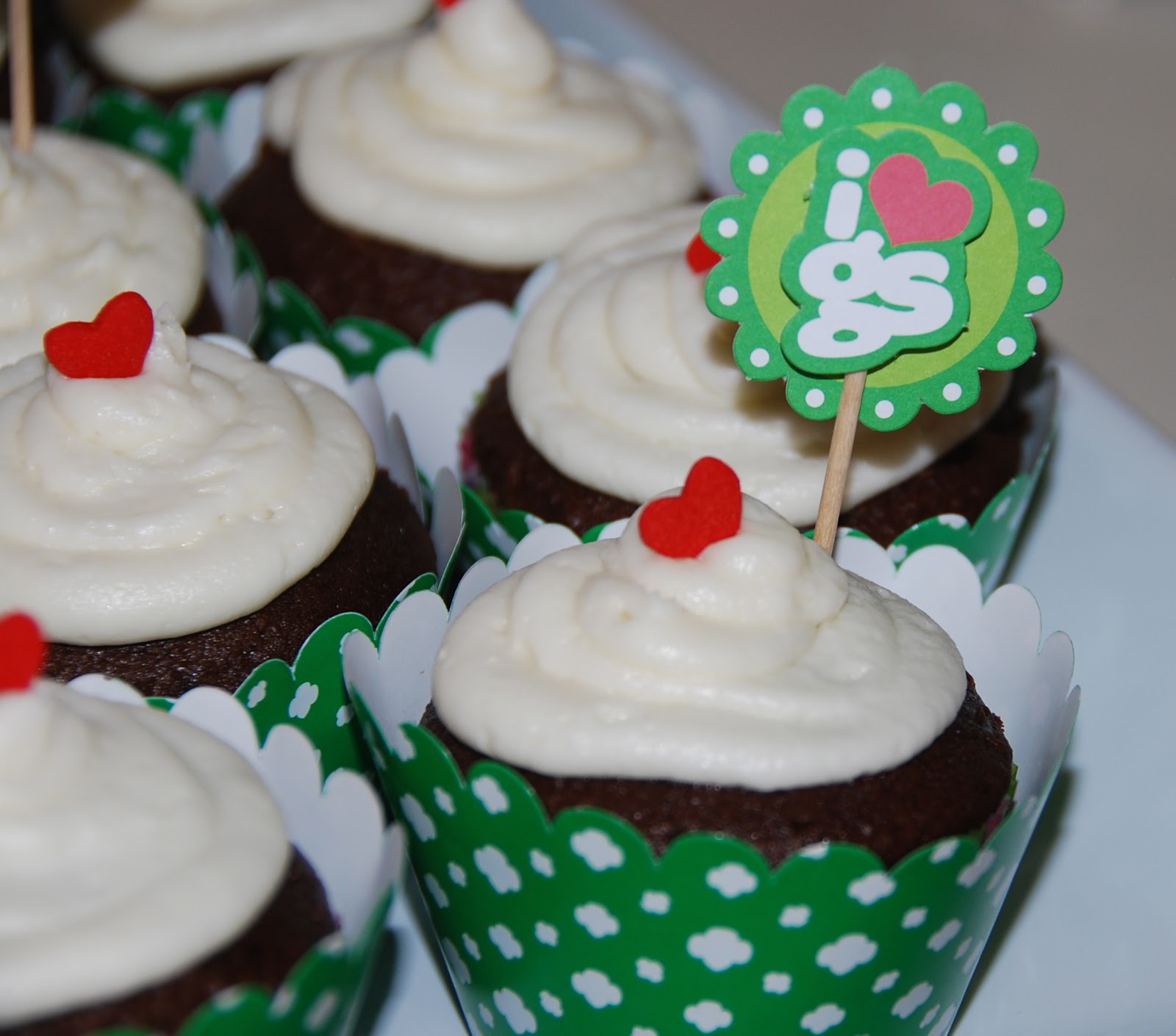Cakepops and Squats Girl Scout Cupcakes for Investiture Ceremony