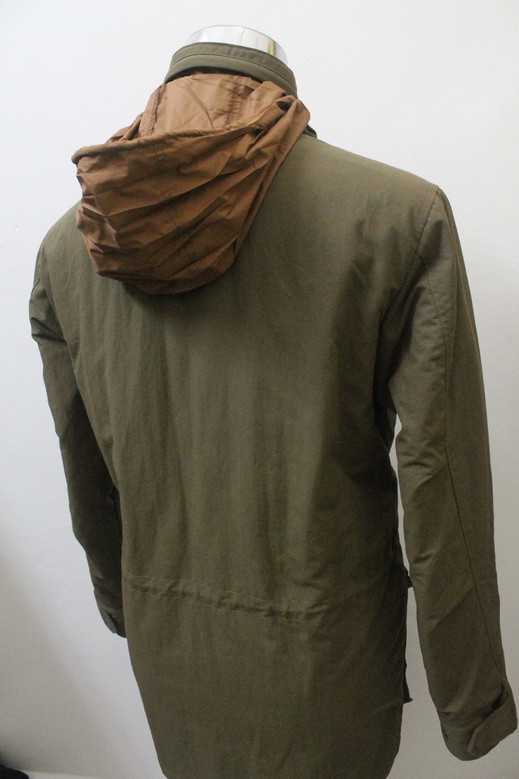 BUNDLEBARANGBAEK: Original UNIQLO Comfortable Parka Hoodie Jacket.