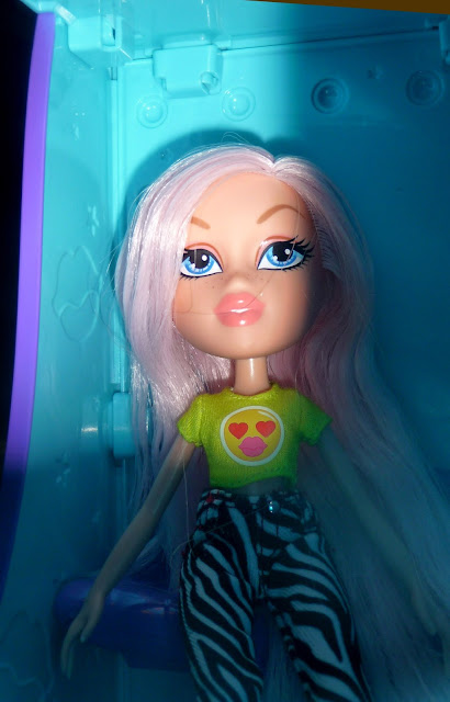 Bratz Hot Summer Dayz Yasmin Doll, Hobbies & Toys, Toys & Games on Carousell