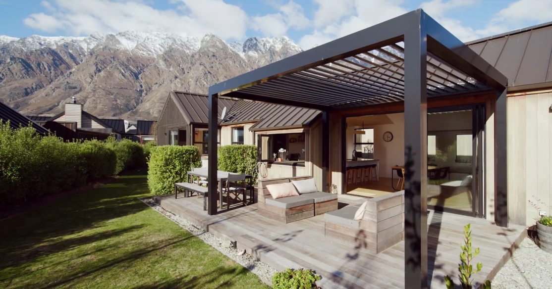 25 Interior Design Photos vs. 13 Torridon Ct, Jack's Point New Zealand Luxury Home Tour