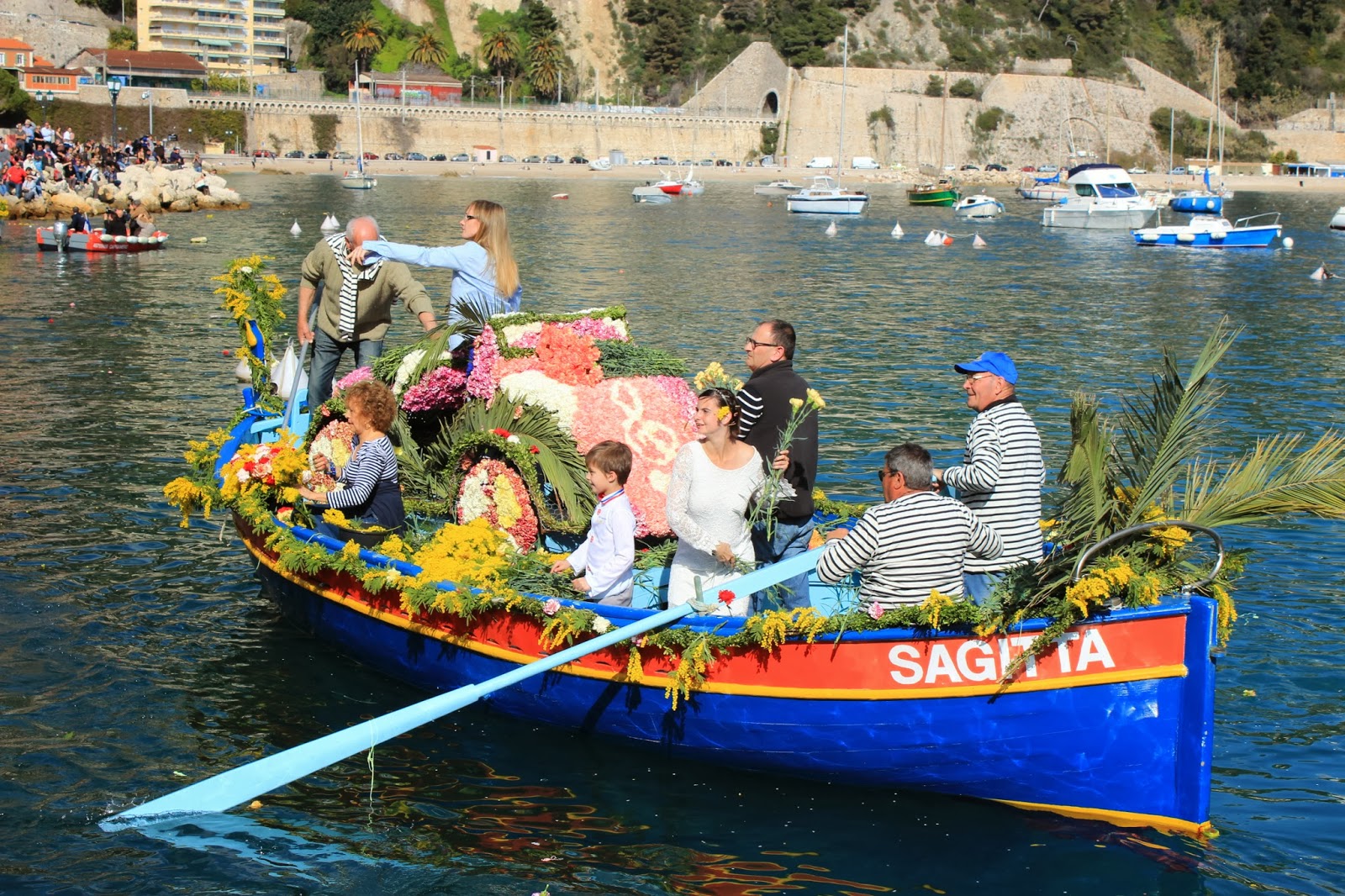 Easy Boat Booking La battaglia dei fiori di villefranche dalla tua