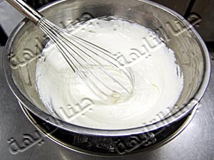 أسهل طريقة عمل كريمة الزبدة (كريم أوبير) بالصور-طريقة عمل كريمة الزبدة-كريمة الزبدة- طريقة عمل كريم أوبير-طريقة تحضير كريمة الزبدة- Butter Cream Recipe