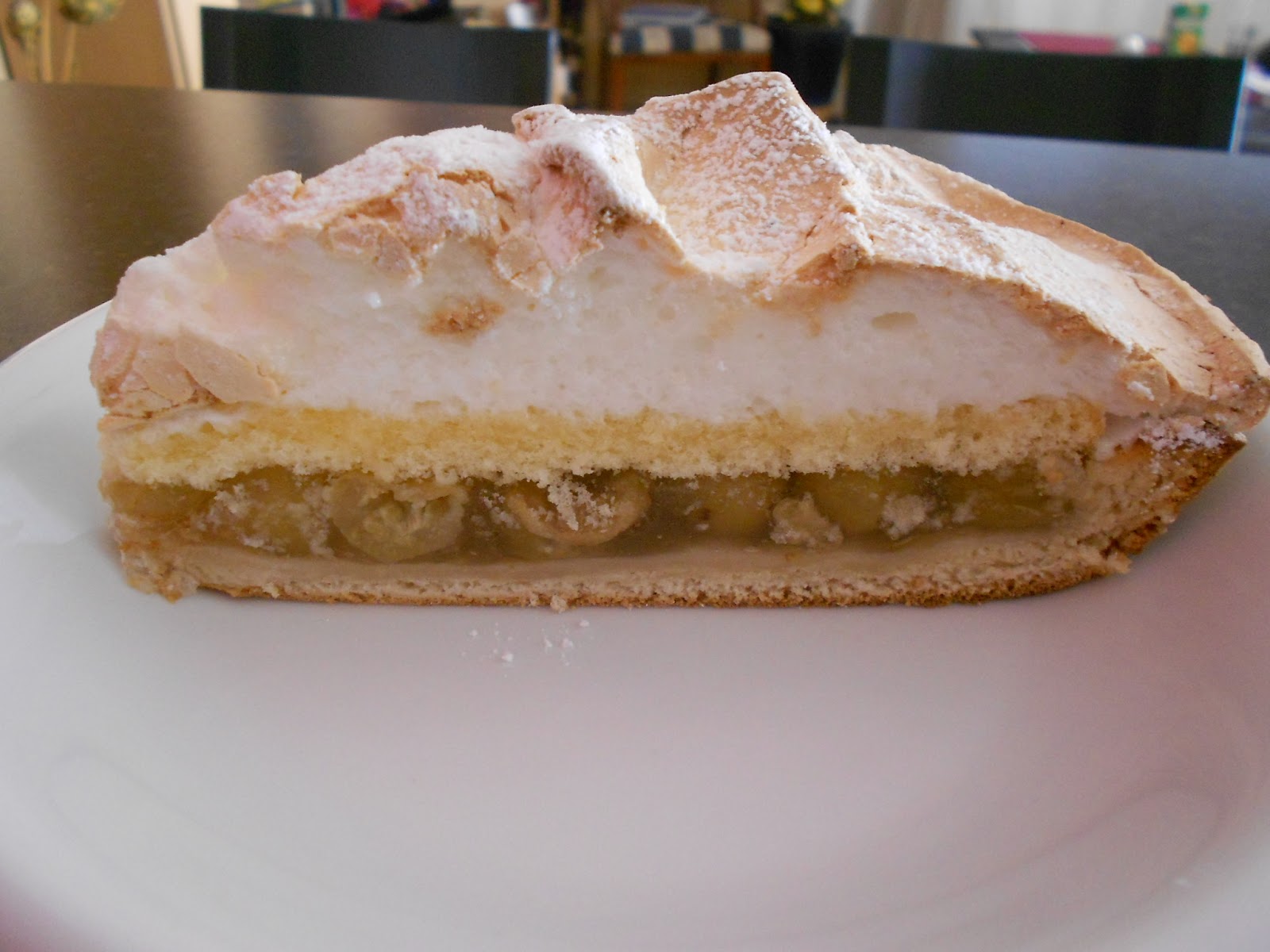 Stachelbeerkuchen mit Baiserhaube — Verboten gut