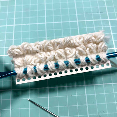 Making a rug/carpet using a stitch border by Ilovedoingallthingscrafty