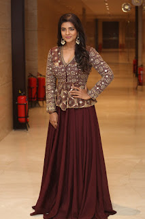 Aishwarya Rajesh stills At World Famous Lover Pre Release Aishwarya Rajesh stills At World Famous Lover Pre Release