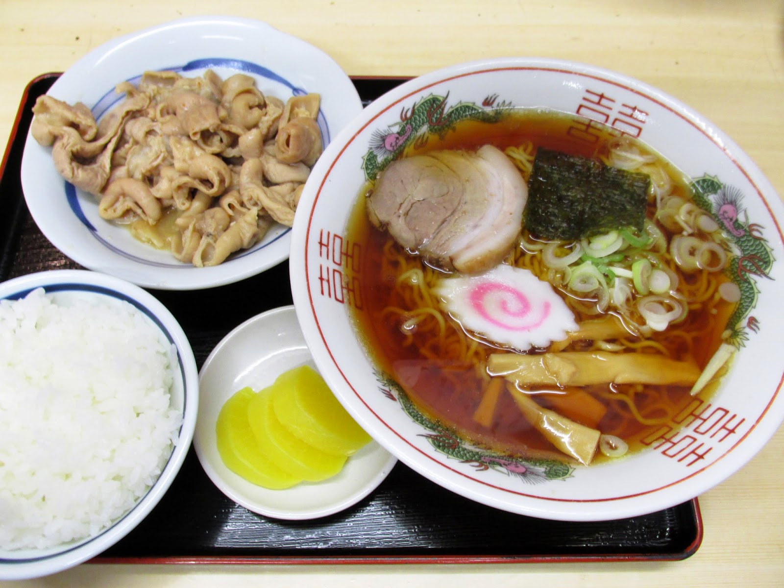登美ちゃんが ゆく らーめん食べにゆく 上田市真田町 駅前食堂