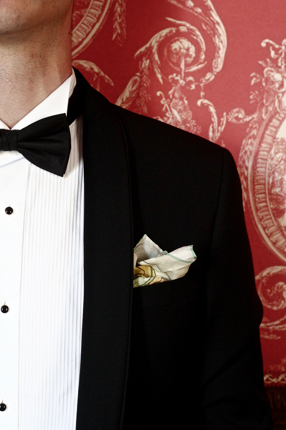 BLOG-MODE-HOMME-style-masculin-elegant-comment-porter-un-smoking-de-fursac-paris-bordeaux-costume -noir-noeud-papillon - 1.jpg