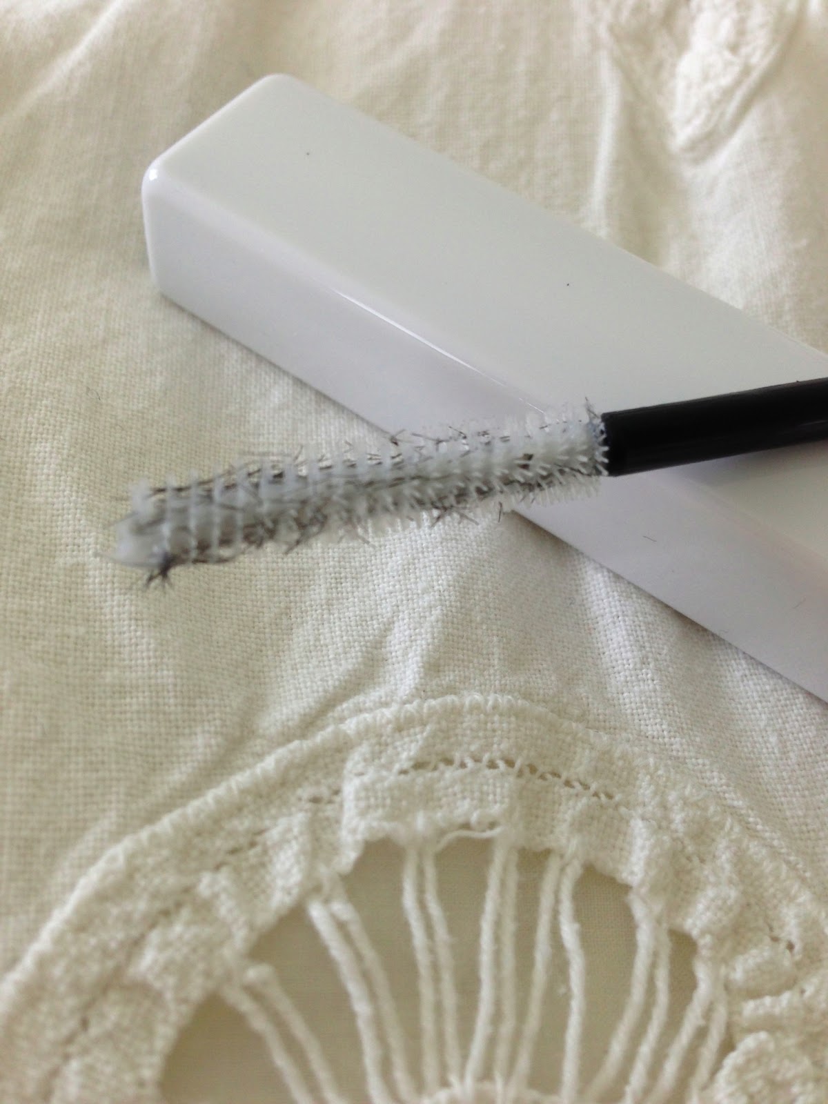 Mary Contrarie Kate Mascara Base