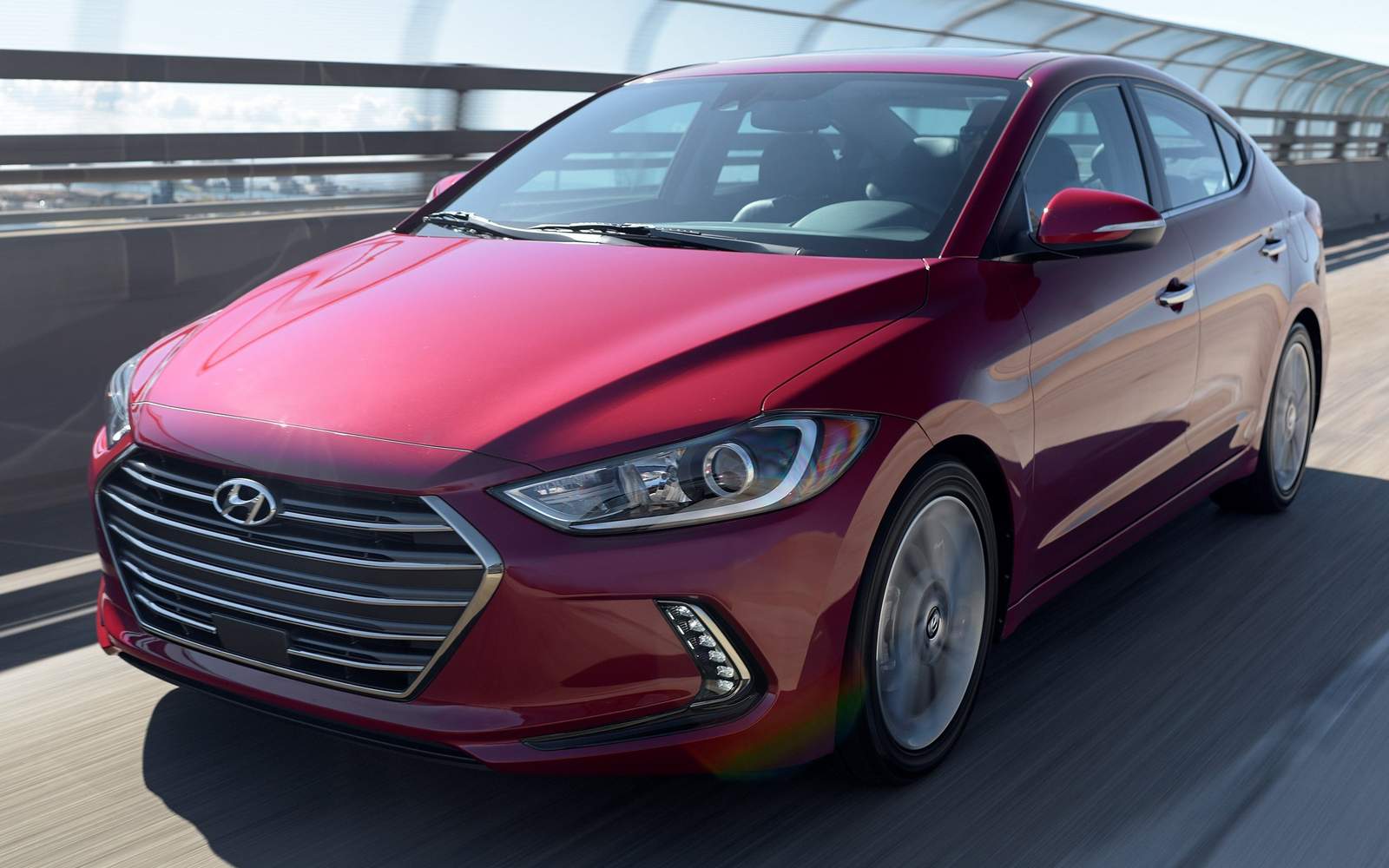 Novo Hyundai Elantra 2017 vídeo e especificações técnicas