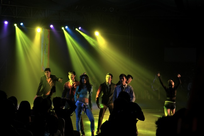Vogue Esprit by Jac P.: PFW Bench X Rajo Laurel