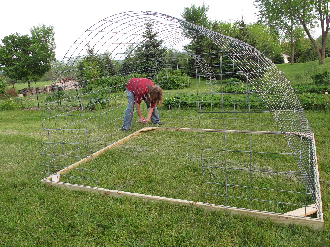 Joe's Garden Journal: Building a Hoop Coop, How to ...