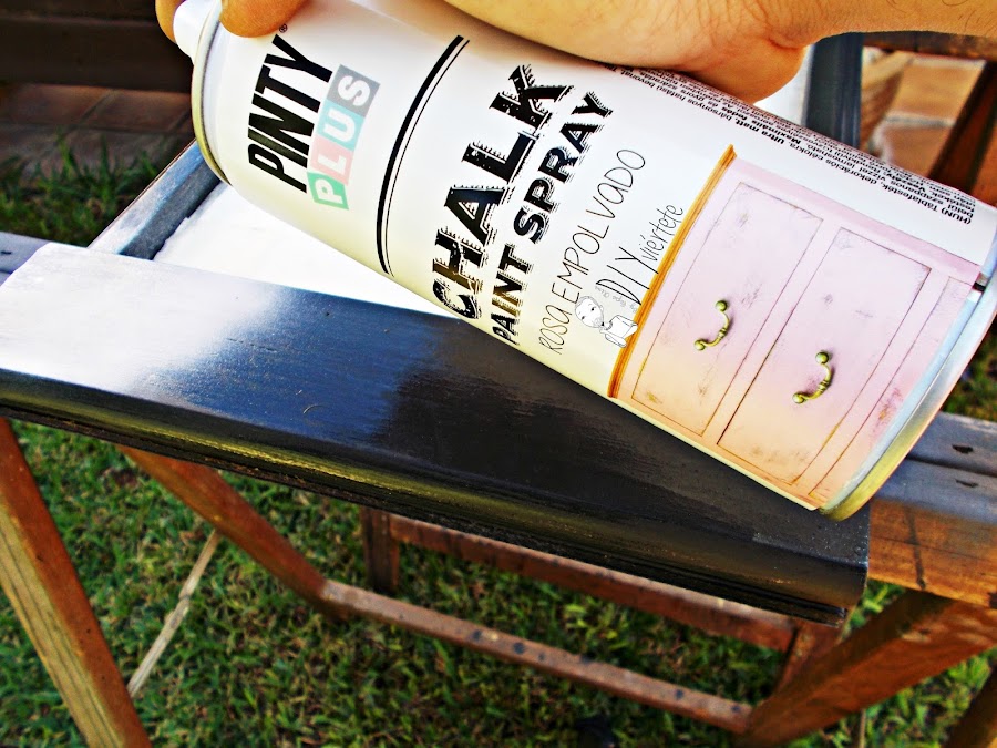 DIY-bandeja-madera-bricolaje-craquelé-pintyplus-pintar-chalkpaint-pizarra-rosa-desayuno-7