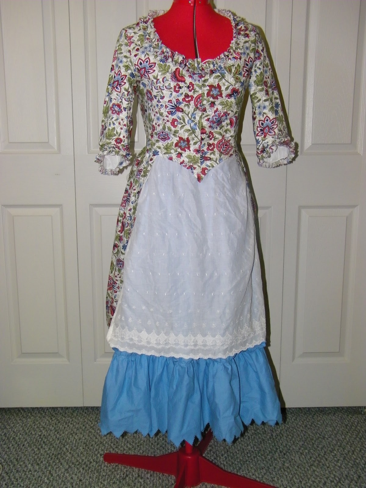Learning to Costume: Period Impressions: 1770 Polonaise & Petticoat