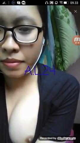 Gadis Pamer Toket Kecil Bigo Live