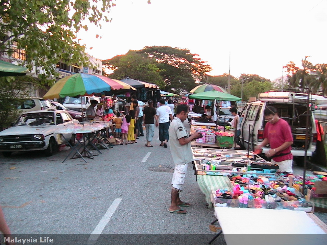 Pasar Malam Pasir Gudang : Semakin larut malam restoran ini menjadi