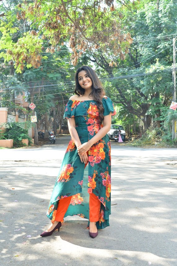 Anupama Parameswaran at Hello Guru Prema Kosame Promotions