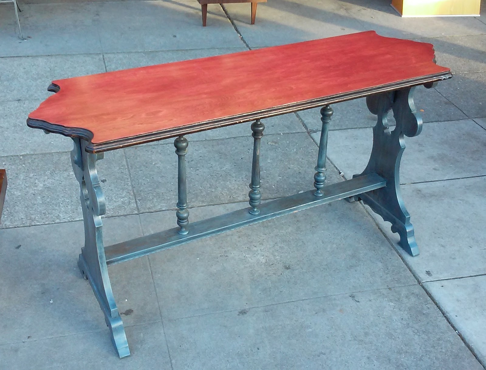 UHURU FURNITURE & COLLECTIBLES SOLD Shabby Chic Vintage Victorian