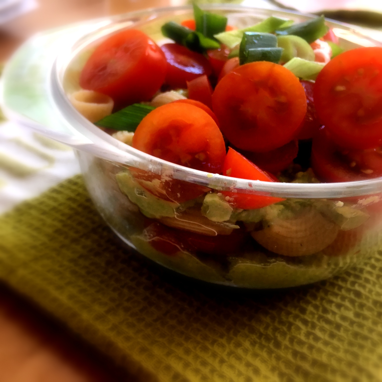 lebenskunstartdevivre F Nudel Avocado Salat