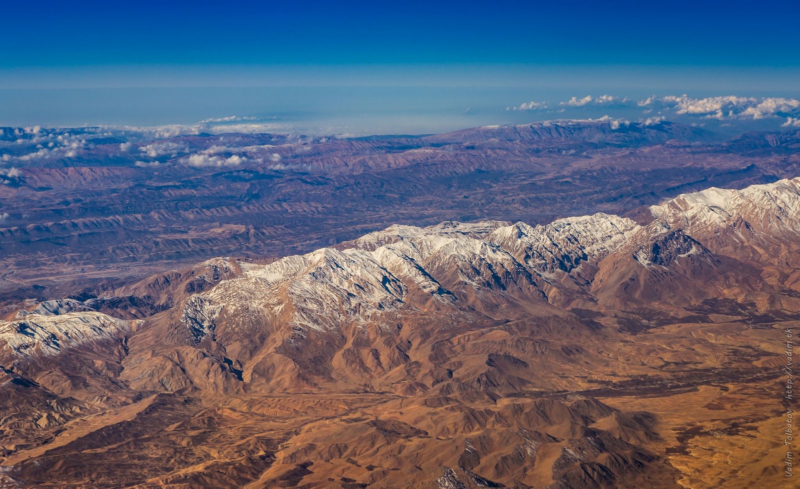 Пустыня лут иран. Плато цинхай-тибет. Алжир тассилин-адджер национальный парк. Нагорье в районе крупнейшей пустыни. Нагорье в районе крупнейшей пустыни.