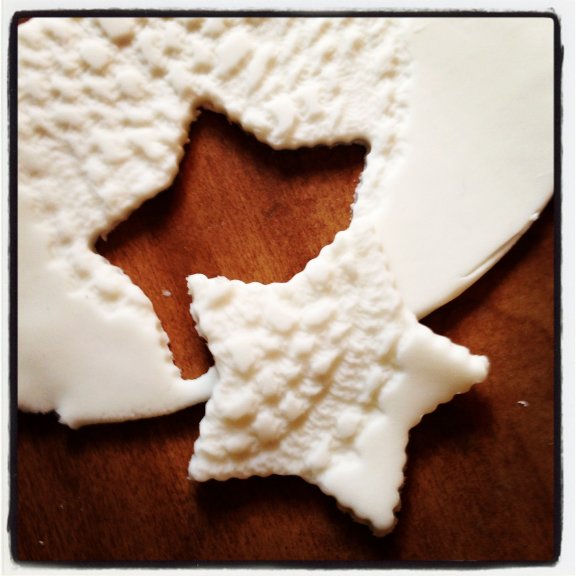 Dishfunctional Designs Doily Print Clay Dough Ornaments Tutorial