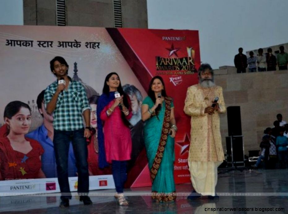 Shaheer sheikh and Soumya Seth on star parivaar awards 2012 TV