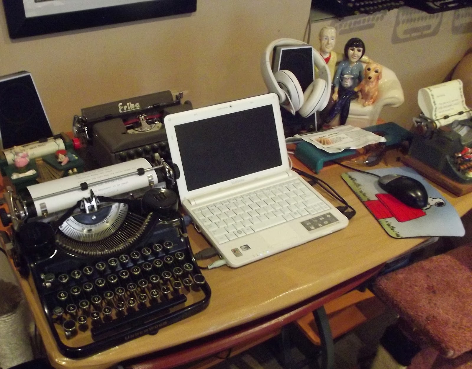 oz.Typewriter Typewriters on Display