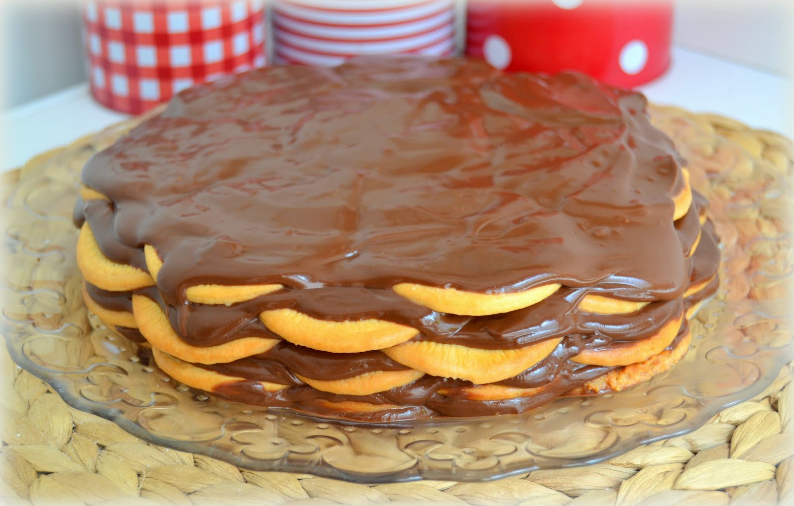 Tarta de galletas y chocolate (con natillas) | CocinaconMarta.com