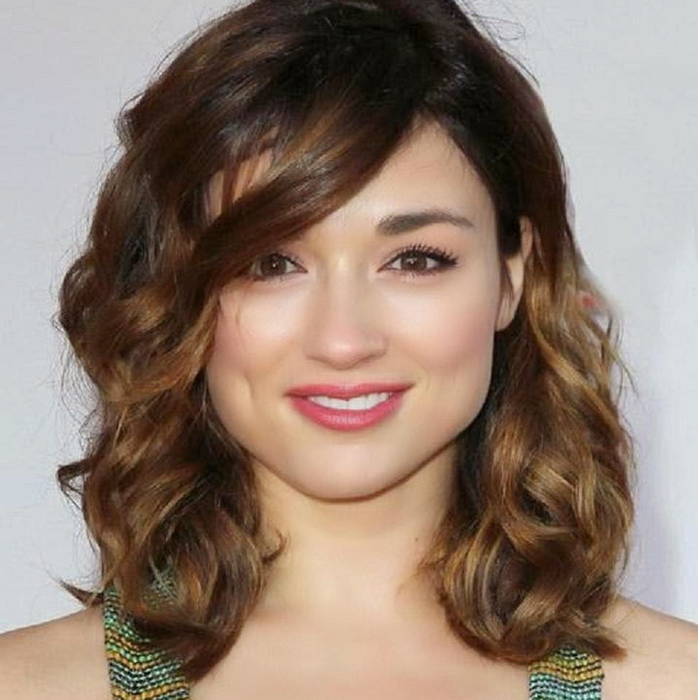 Crystal Reed Wallpapers Free Download