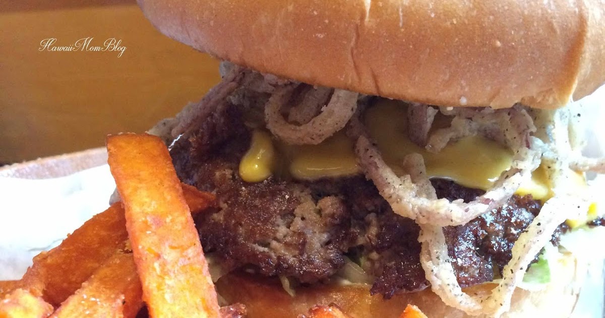 Hawaii Mom Blog Islands Fine Burgers and Drinks Hawaii Mom Blog Islands Fine Burgers and Drinks