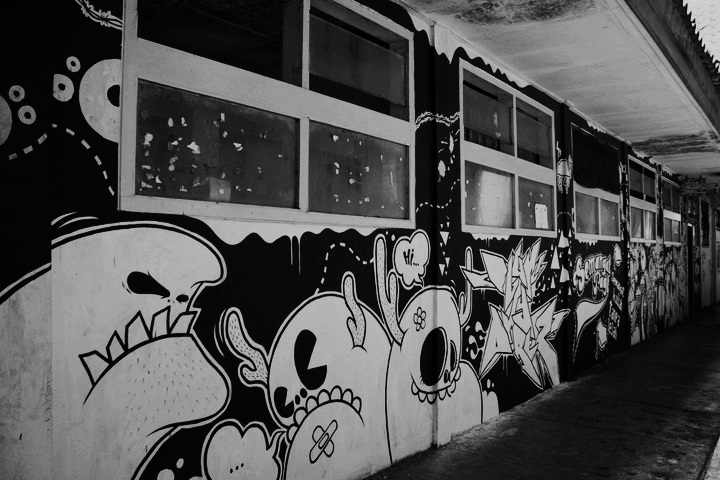 Black n white mural project full wall unpak Black n white mural project full wall unpak