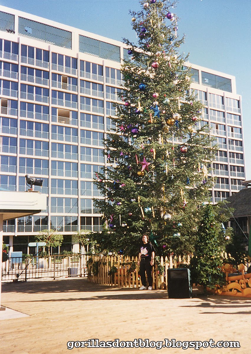 Gorillas Don T Blog Christmas At The Disneyland Hotel 1995