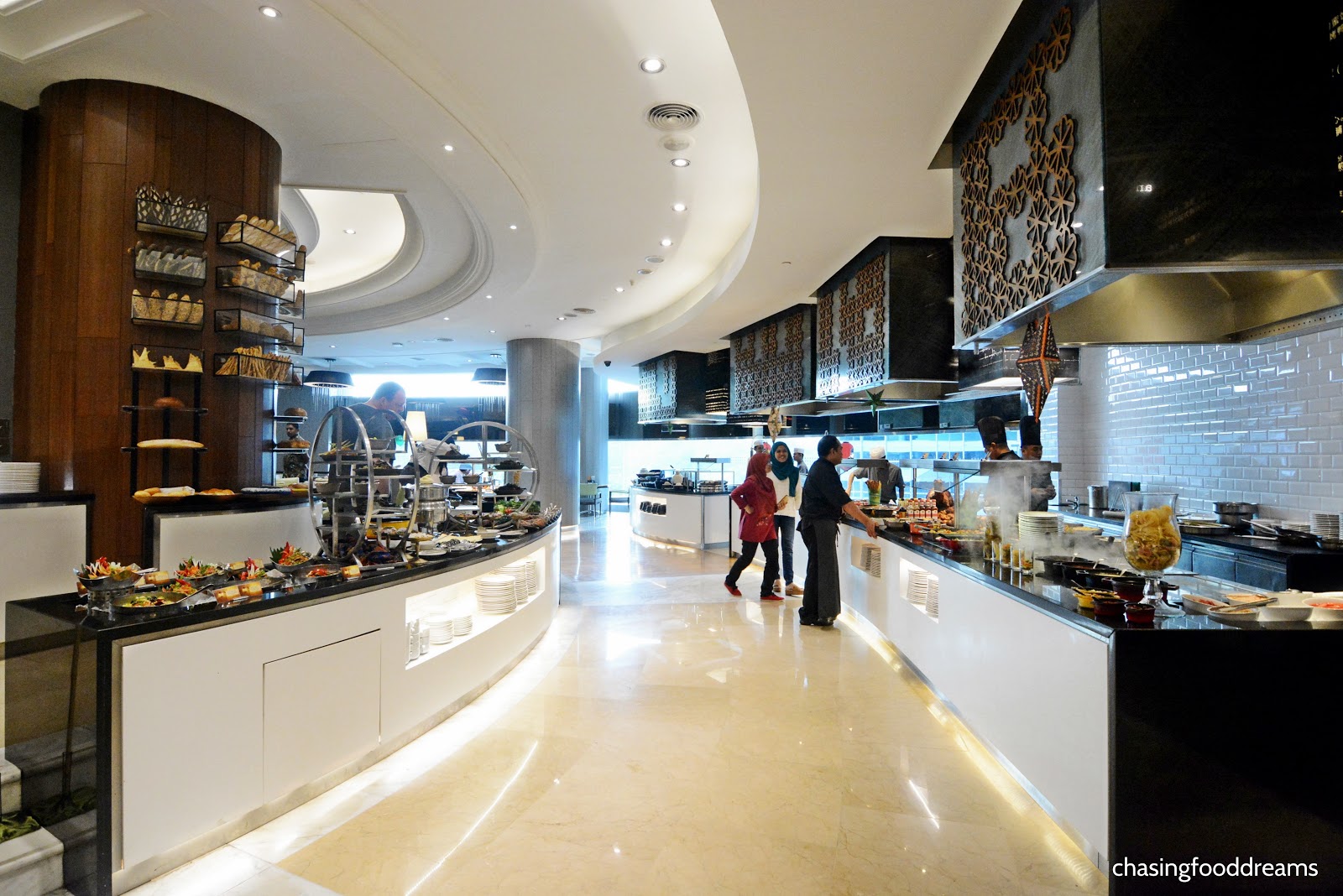 CHASING FOOD DREAMS Latest Recipe Buka Puasa Buffet Le Meridien