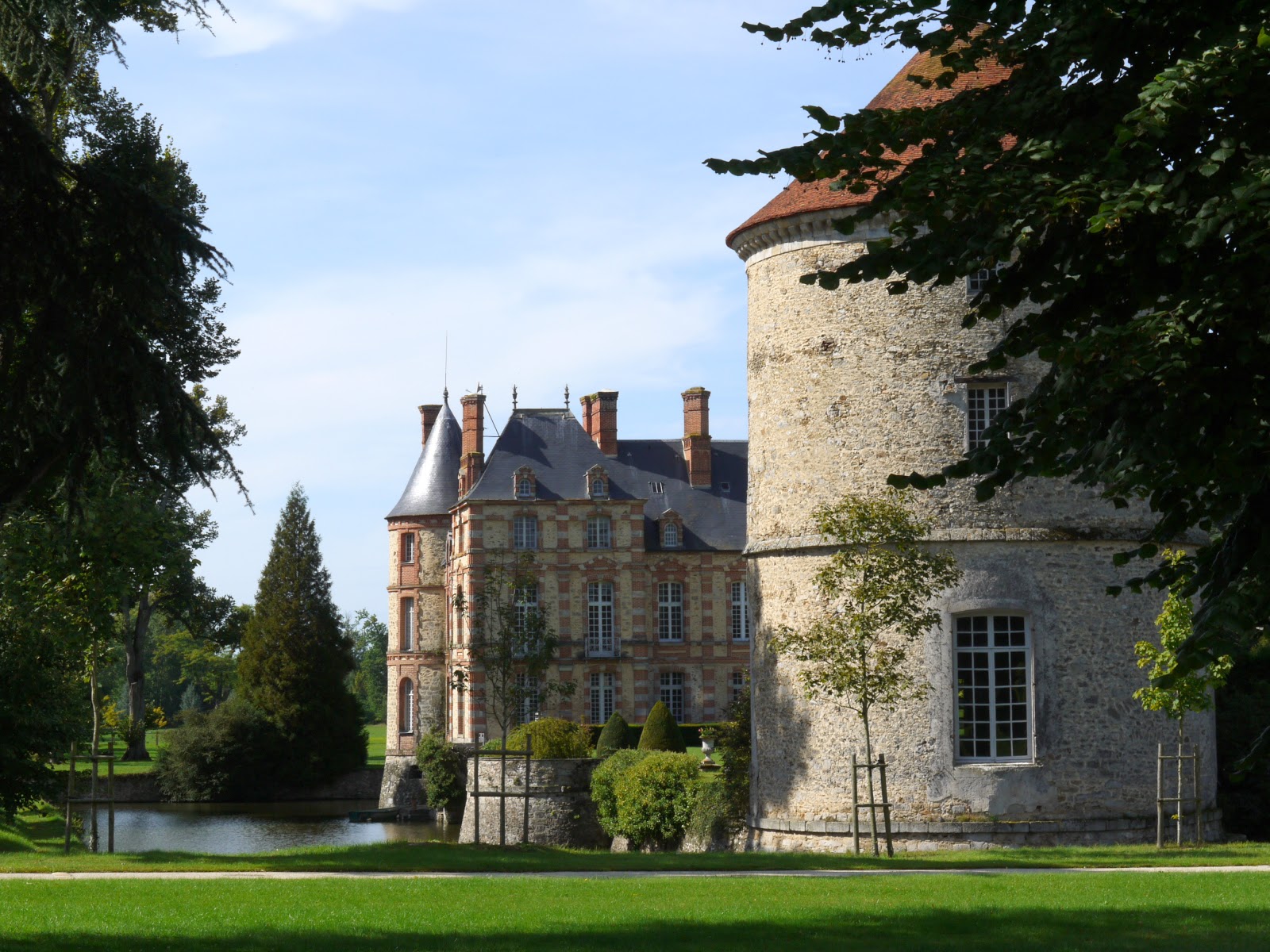 Les Châteaux Royaux , Seigneuriaux et les villes Royales, Historique en Ile de France Le