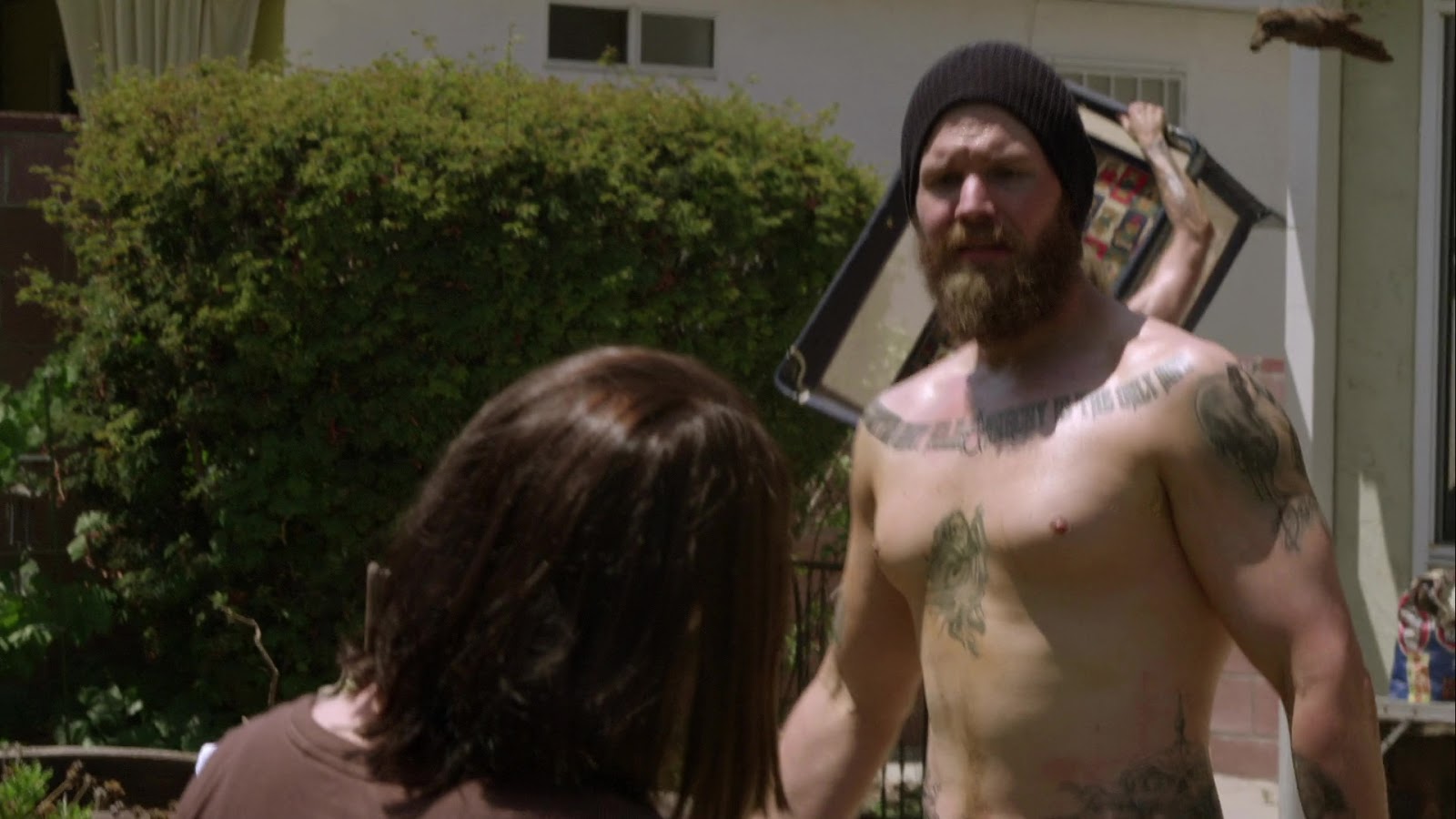 Charlie Hunnam and Ryan Hurst shirtless in Sons Of Anarchy 1-05 "Givin...