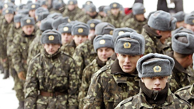 Soldados de Ucrania en las unidades militares de Crimea están dimitiendo en masa