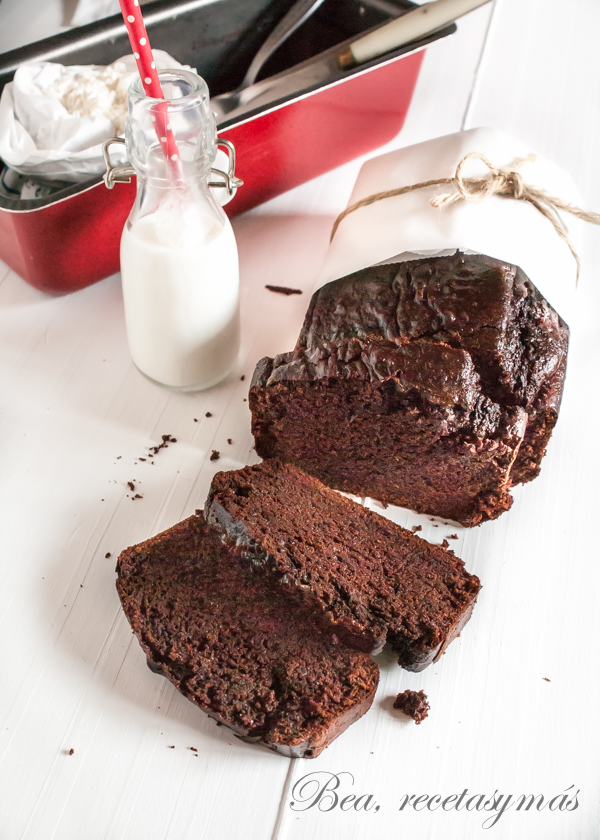 Bizcocho de chocolate sin huevo ni lactosa