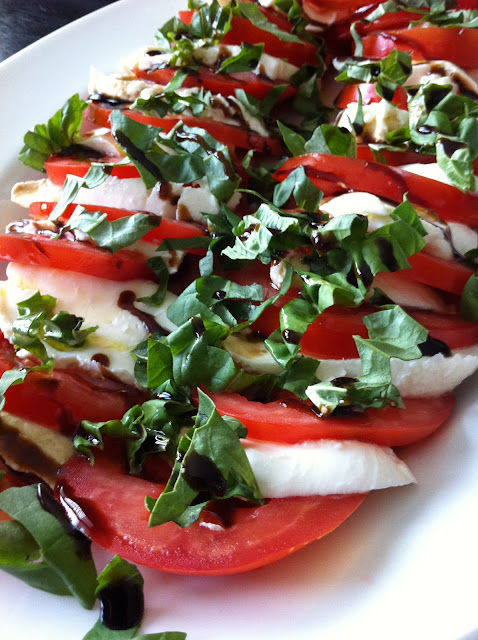 Playing With My Food!: Easy Caprese Salad