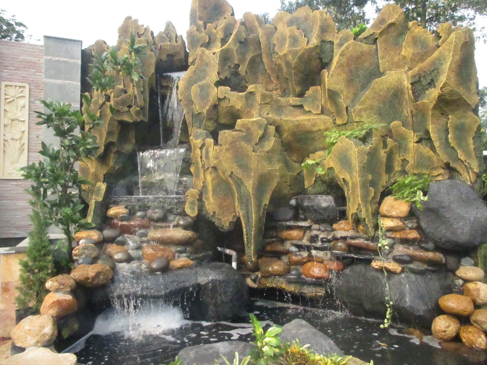 AIR TERJUN MINIMALIS ~ Jasa Landscape