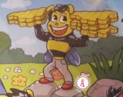 Игрушка пчелы силача с сотами из больших киндеров сюрпризов