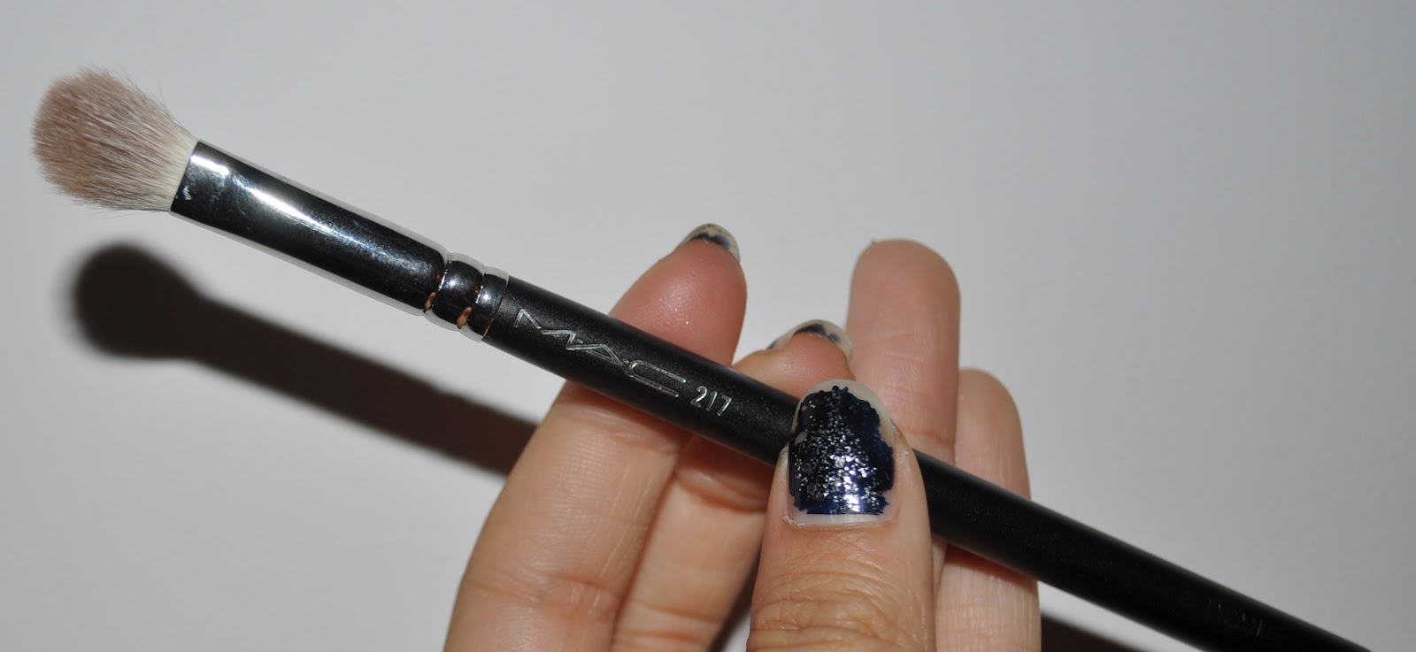 Cashmere Créme A Makeup Kit Necessity Blending Brush