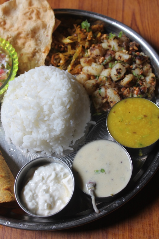 Lunch Menu 13 Gujarati Thali Meals Gujarati Thali Lunch Menu