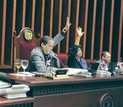 Senado dominicano envía a comisión ley de bonos US$1,000 MM y deuda pública por RD$45,000 MM    
