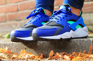 electric blue huaraches