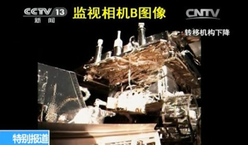 Chinese+Chang'E-3's+YUTU+Lunar+Rover+Lands+on+Moon+(4).jpg