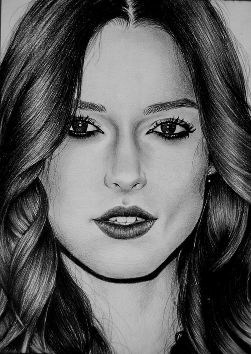 12-Keira-Valentina-Zou-Pencils-and-Charcoal-Hyper-Realistic-Drawings-www-designstack-co