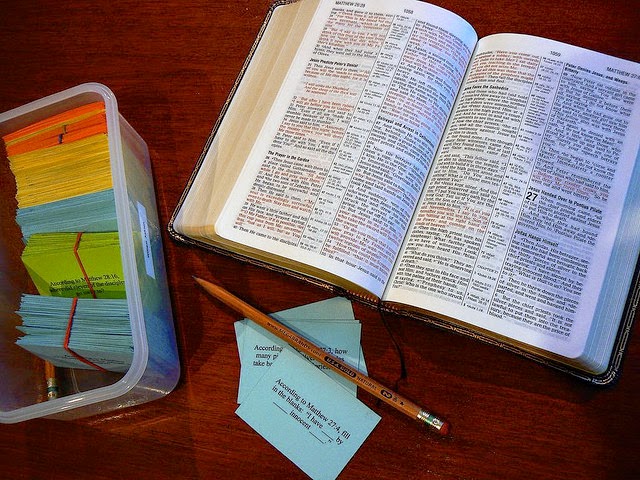 Cómo leer la Biblia constantemente