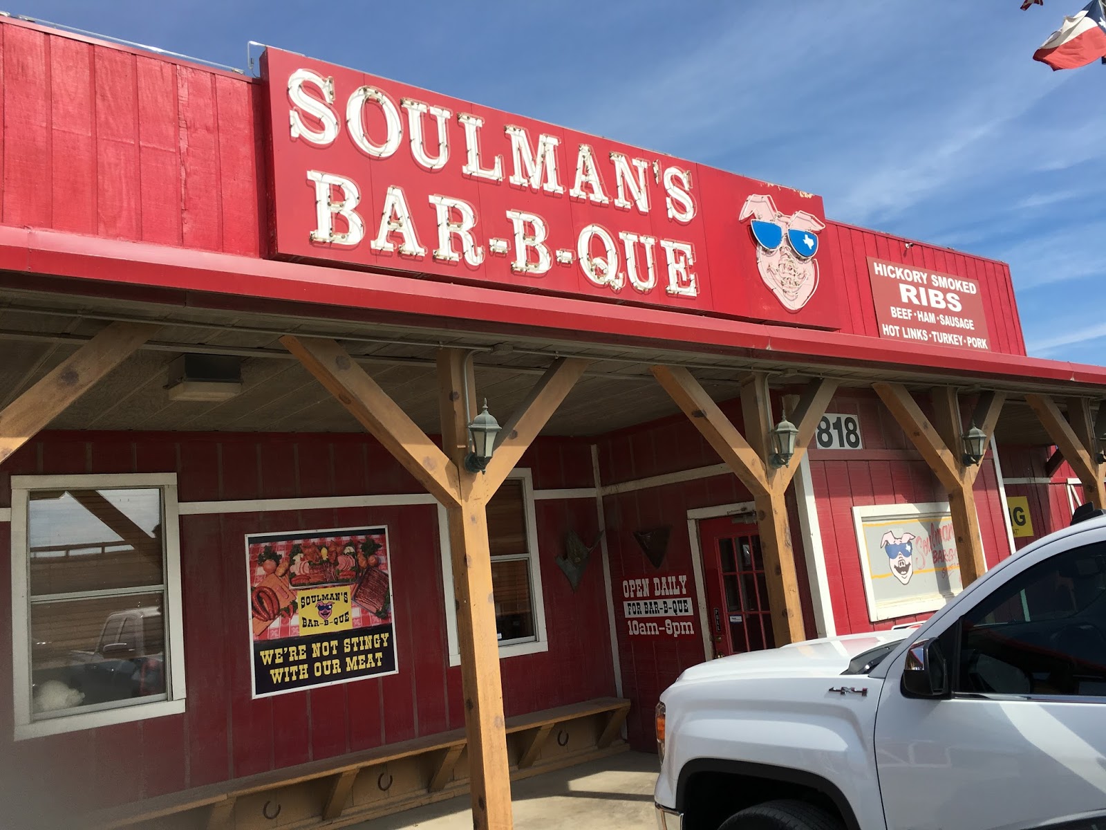 Sensational First restaurant in Texas Soulman's BarBQue!