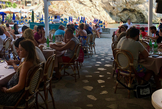 Where to stay and where to eat in Praiano, Amalfi Coast